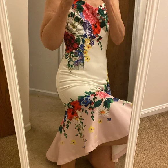 Venus dress size XS gorgeous! - Picture 12 of 16